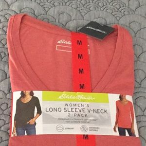 Eddie Bauer V Neck Women’s 2 pack medium